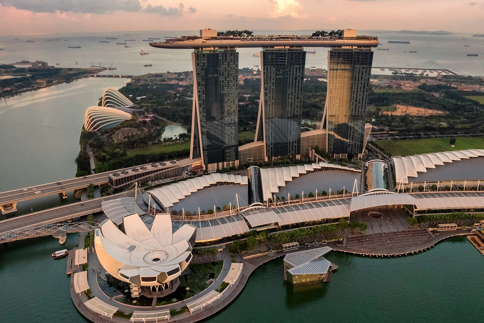 Marina Bay Sands and the Singapore skyline